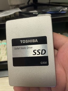 东芝q300 240g固态硬盘,使用数据看图,包邮韵达