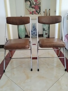 七十年代上海钢椅厂生产巜金铃牌》钢椅一对，荣获首届钢椅质量评