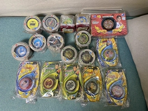 奥迪双钻悠悠球盘龙煞,炫凤舞,暴风战鹰,极速飞鹰,冲刺流星