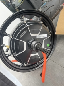 小牛 u  12寸 金宇星1200w电机,龙吴路牛店购入,自