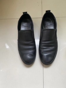 00红舞鞋在流浪1淘宝工装鞋toparis巴黎铁塔牛皮全新  25元.