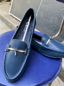 正品隆力奇艾力沛魔力鞋女士时尚皮鞋磁疗针灸功能理疗鞋颈椎腰椎