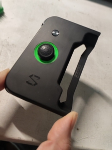 小米黑鲨游戏手机蓝牙手柄一代吃鸡神器王者荣耀原装游戏手柄1代