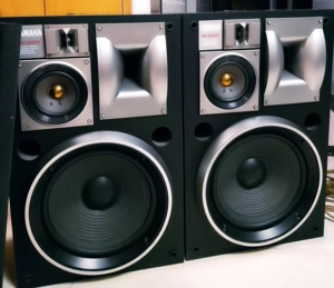 小日本的雅马哈ns-8585音箱一对,尺寸 : 高63.宽4