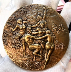 金谷大铜章艺术交流中心网成立五周年纪念章《森林之神与仙女们》