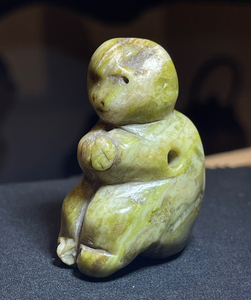 汉代蓝田玉圆润饱满与猴或熊或瑞兽大开门古玉