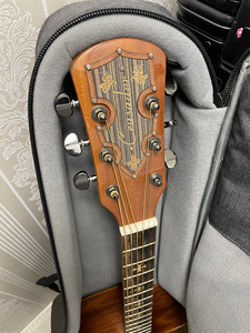 法国十字军吉他