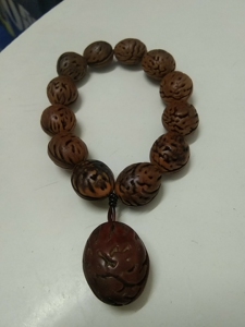 野生老毛桃核手串,手工打磨制作!