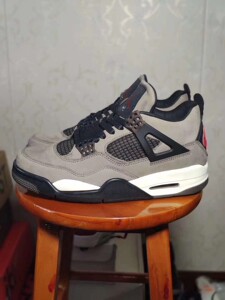 aj4 ts亲友限定 无盒 毒nice鉴定可过