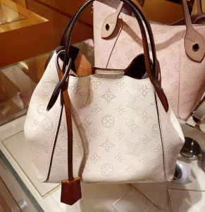 lv路易威登女包 新款hina中号菜篮子镂空牛皮手袋子母包