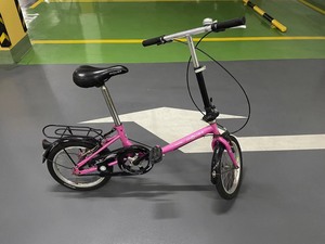 转让小灰鼠折叠自行车。