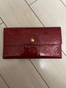 香港专柜购买正品,lv路易威登漆皮红色女款三折钱包,多卡位