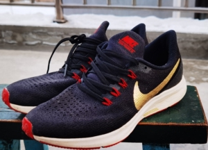 耐克nike  飞马35  新年黑金配色,全掌zoom气垫