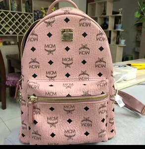 mcm 女包stark铆钉pvc小号经典印花粉色双肩包 包装