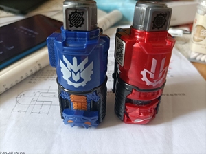 假面骑士build兔子龙能量瓶,150买的,不要了,便宜卖.