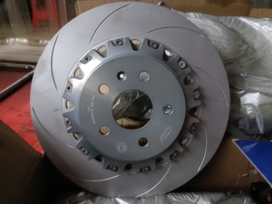 czv后轮加大盘 刹车盘 尚酷r 6r可用