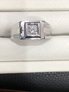 周大生戒指黄金男