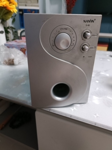 电脑音响带两个环绕小音箱及摄像头和麦克风