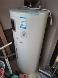 沐阳阳台壁挂式太阳能(100l)全套水箱 集热板,毛坯新房开