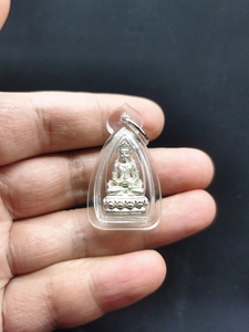 龙婆卡贤2537年纯银药师佛小模,防水壳无卡保真!