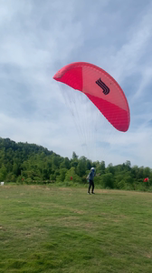 滑翔伞伞头,成色一般,正常使用,二手买回来地面斗伞用,现在进