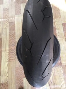 倍耐力恶魔二半热熔摩托车轮胎140/70r17