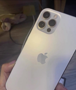出一部iphone12pro 128g 白色 去年一月份买的