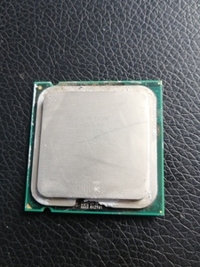 奔腾e6700 双核,四线程  主频 3.2g  2m缓存