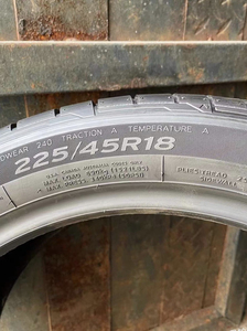 2254518韩泰轮胎225/45r18韩泰防爆胎 k117