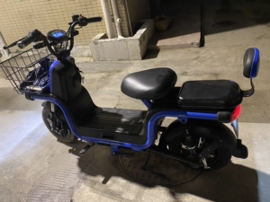 出售一辆小玛u1-爱玛u1,60v45a锂电,刚跑一万公里车