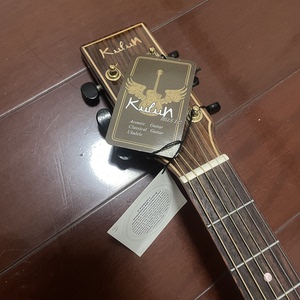 库伦吉他 吊牌还在 玩了几天不想玩 低价转让 原价1880