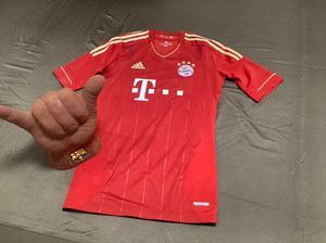 1213拜仁慕尼黑主场三冠王能量条techfit球衣尺码l