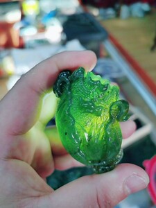 泰山玉高冰种玉白菜把玩件,手工雕刻高工高光特价出欲购从速