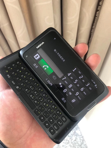 诺基亚侧滑手机e7