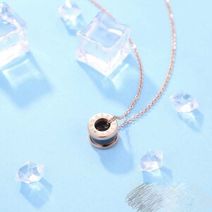 佐卡伊 黑陶瓷转运珠时光钻石项链罗马数字酷黑套链 全新