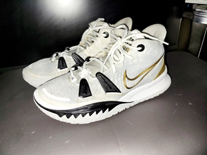 欧文7:cq9327-101 白金配色总决赛国内版本 购于耐