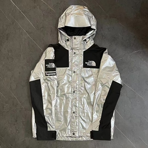 北面银角大王 m码未下水没见瑕疵 镭射标平整 充新成色 26