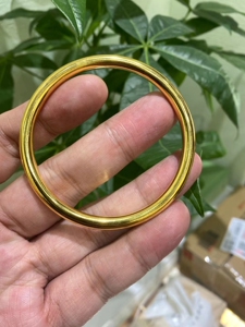 老凤祥祥云万足黄金9999光面手镯