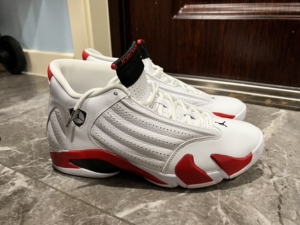 几乎全新,耐克jordan aj14 红白配色汉密尔顿!44