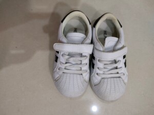 小白鞋儿童软鞋底