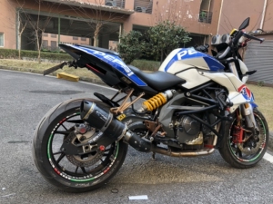 黄龙600兄弟排气