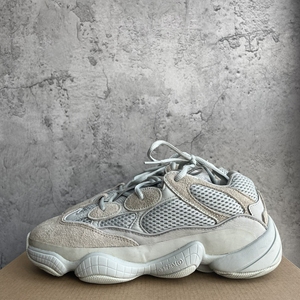 yeezy500 海盐 41.5码原盒 成色很好 鞋底磨损很