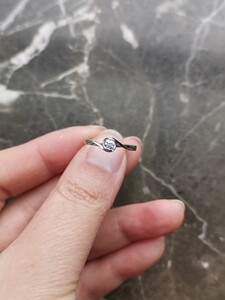 全新周大生au750白金扭臂夹镶11.3分钻戒 18k非周大