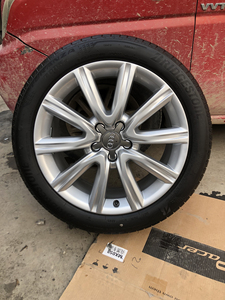 奥迪a6轮毂18寸原厂