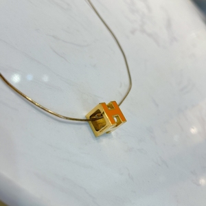 hermes 爱马仕橘色方块h项链