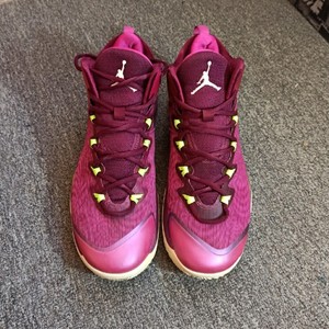 aj格里芬3 superfly3代44码篮球鞋,一代实战神鞋