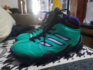 00syq0631淘宝adidas正品科比天足crazy3黑黄配色,全新,绝版,男0人