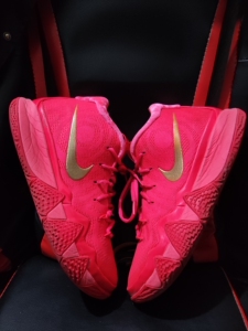 (44码)耐克nike 欧文4 红丝绒 男子实战篮球鞋