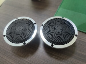 danty丹笛3.5中音喇叭,升级拆下来的,嘎嘎新,只用了2