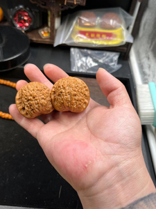 高端小众平谷骰子.血麒麟狮子头浅纹爆肉款文玩核桃.7815慢节奏